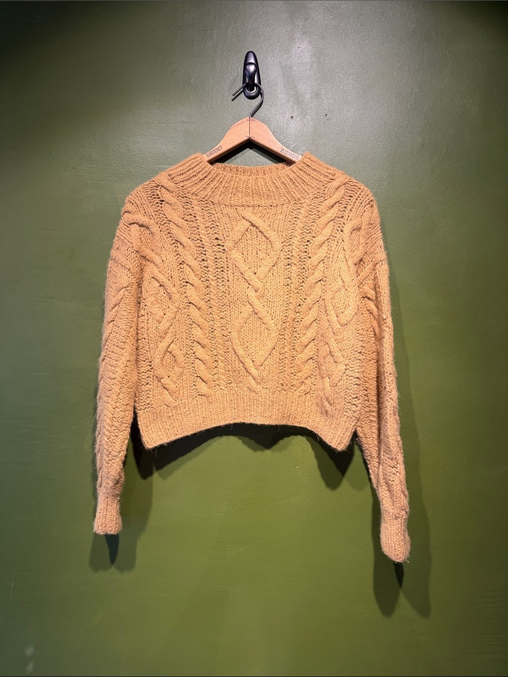 Doen Baby Alpaca Cable Knit Cropped Sweater in Camel